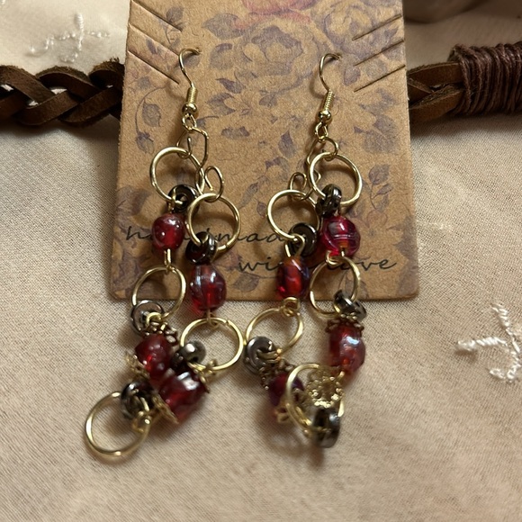 🌷Red & Gold beads Rosary style & Earrings - Picture 7 of 10
